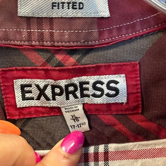 Express Fitted Men’s button up red, white, black. Size xl 17-17 1/2 - Picture 4 of 4